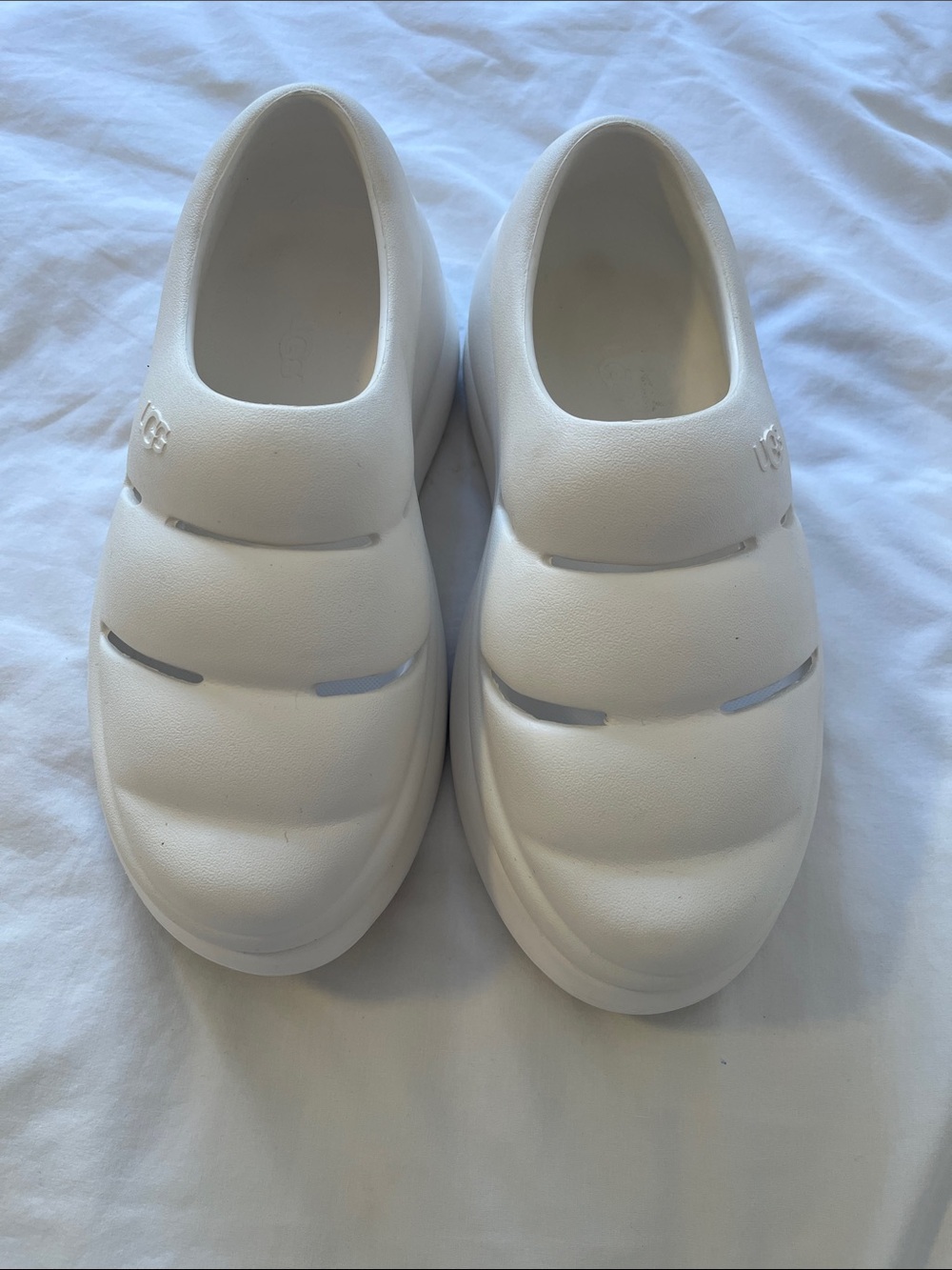 UGG Kids White Slip-On Foam Clog Sneakers